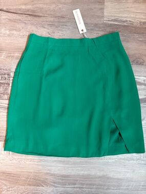 Olivaceous Posh Mini Skirt NWT Size Small Green